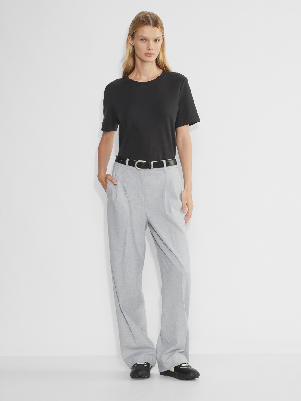 Aritzia Effortless Pant High-Waist Wide-Leg Trousers in Frozen Gray